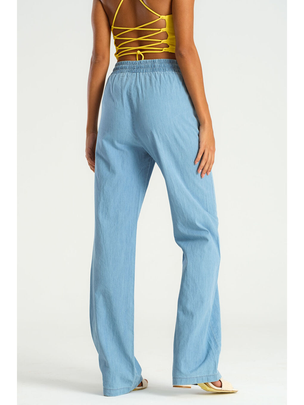 Kadın Açık Mavi Renk İnce Yazlık Kumaş Beli Lastikli Pantolon-2