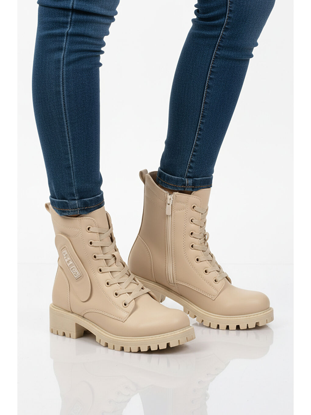 Bej İçi Polarlı Kaymaz Taban Fermuarlı Kadın Bot 24024 Z
