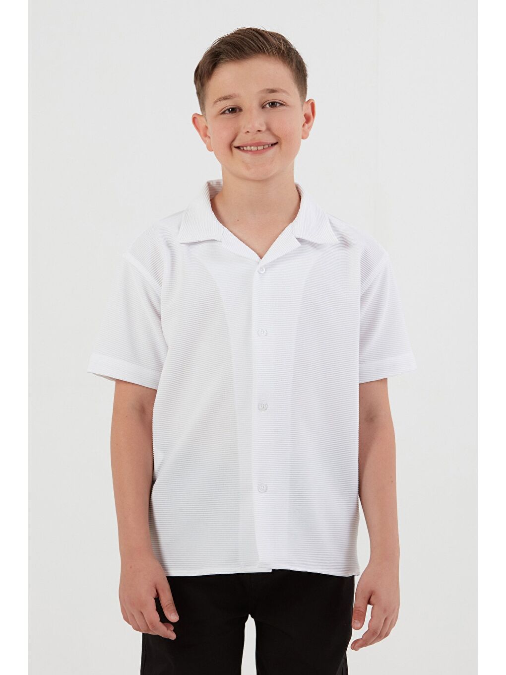 Beyaz Fitilli Kısa Kol Erkek Çocuk Gömlek-4