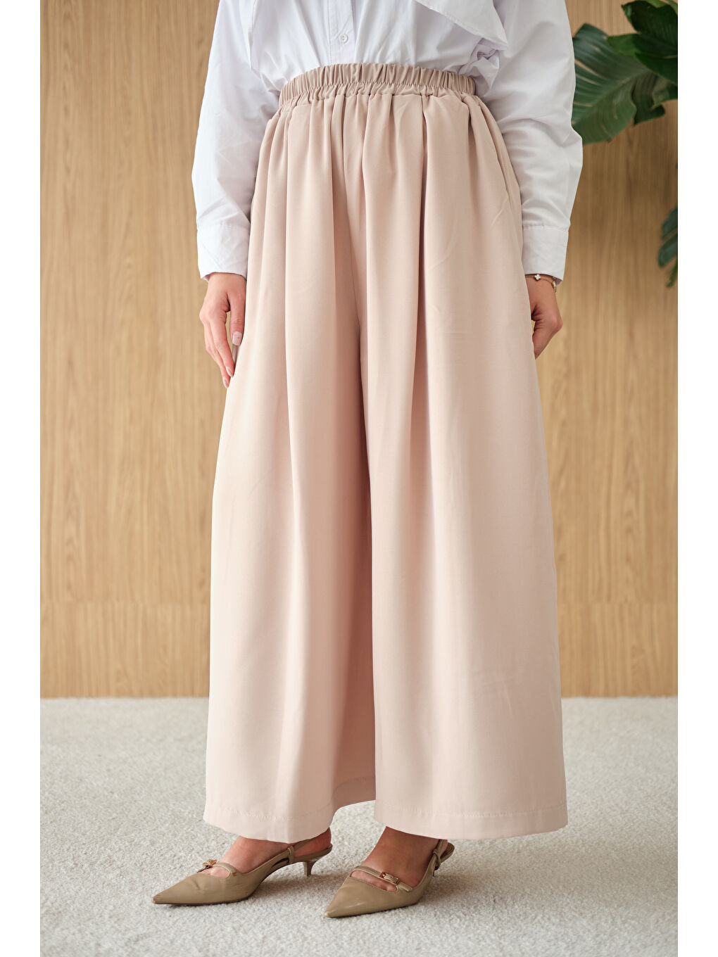 Ekru Kadın Beli Lastikli Bol Paça Kumaş Pantolon Krem-3