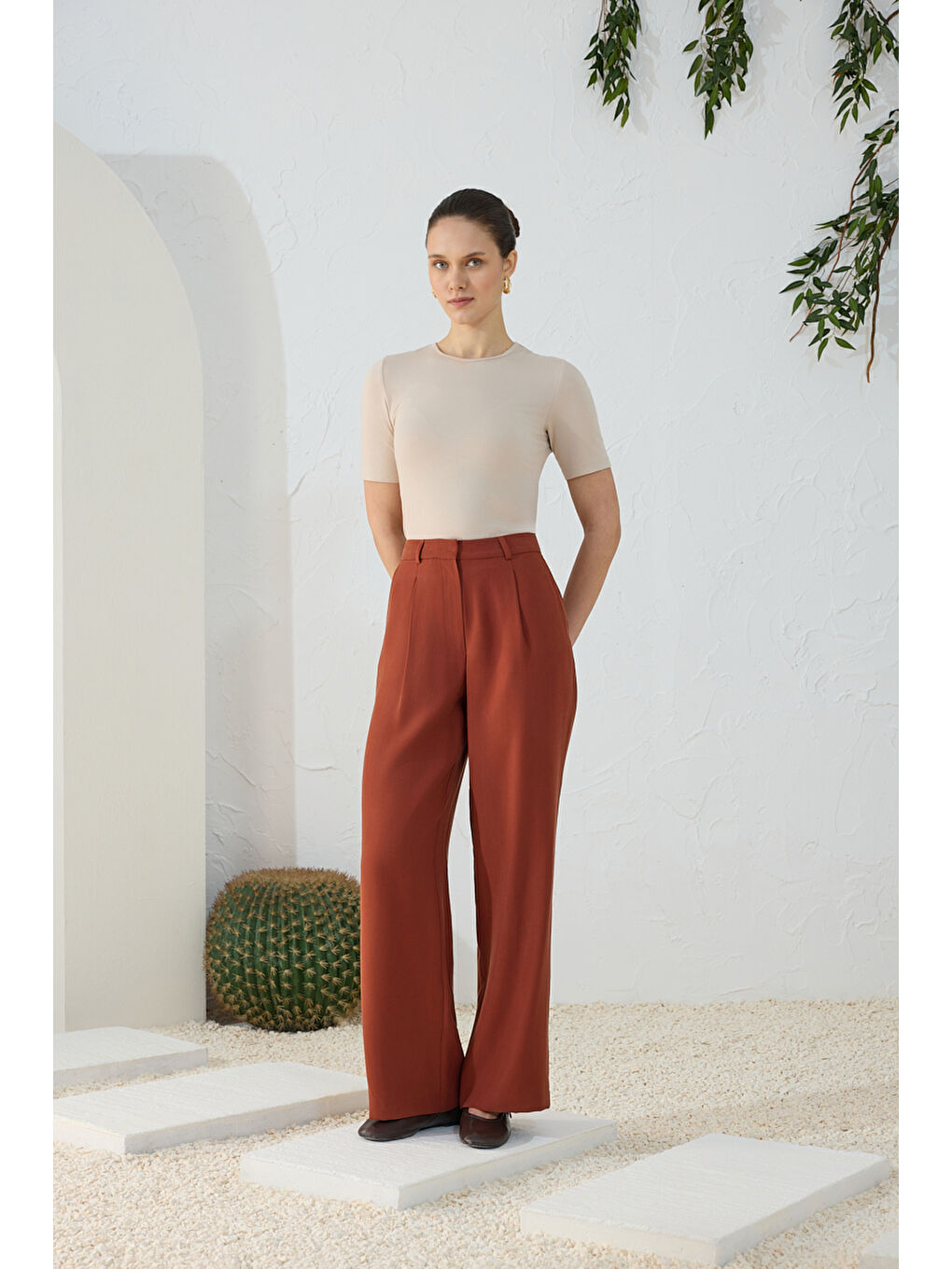 Kahverengi Tarçın Pileli Pantolon-2