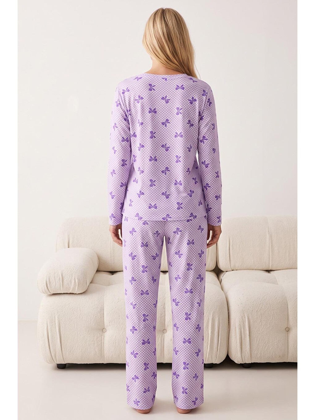 Karışık Desenli Yumuşak Tuşe Kışlık Örme Pijama Takımı 8072-2
