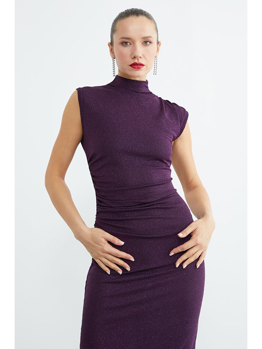 Mürdüm Beli Drapeli Simli Dik Yaka Maxi Boy Elbise-2