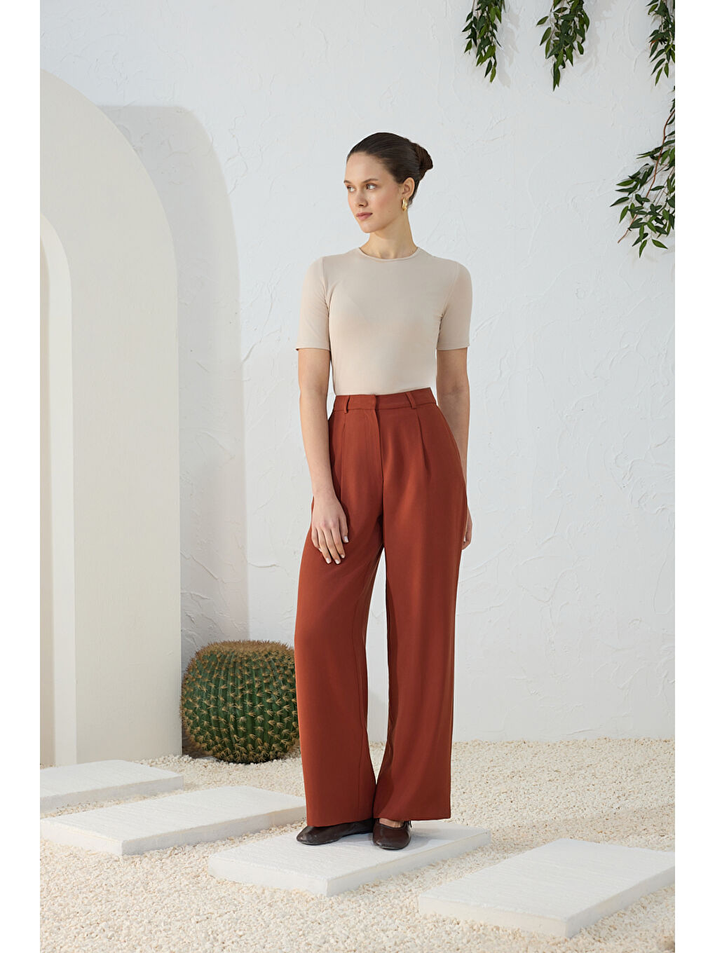 Kahverengi Tarçın Pileli Pantolon-3