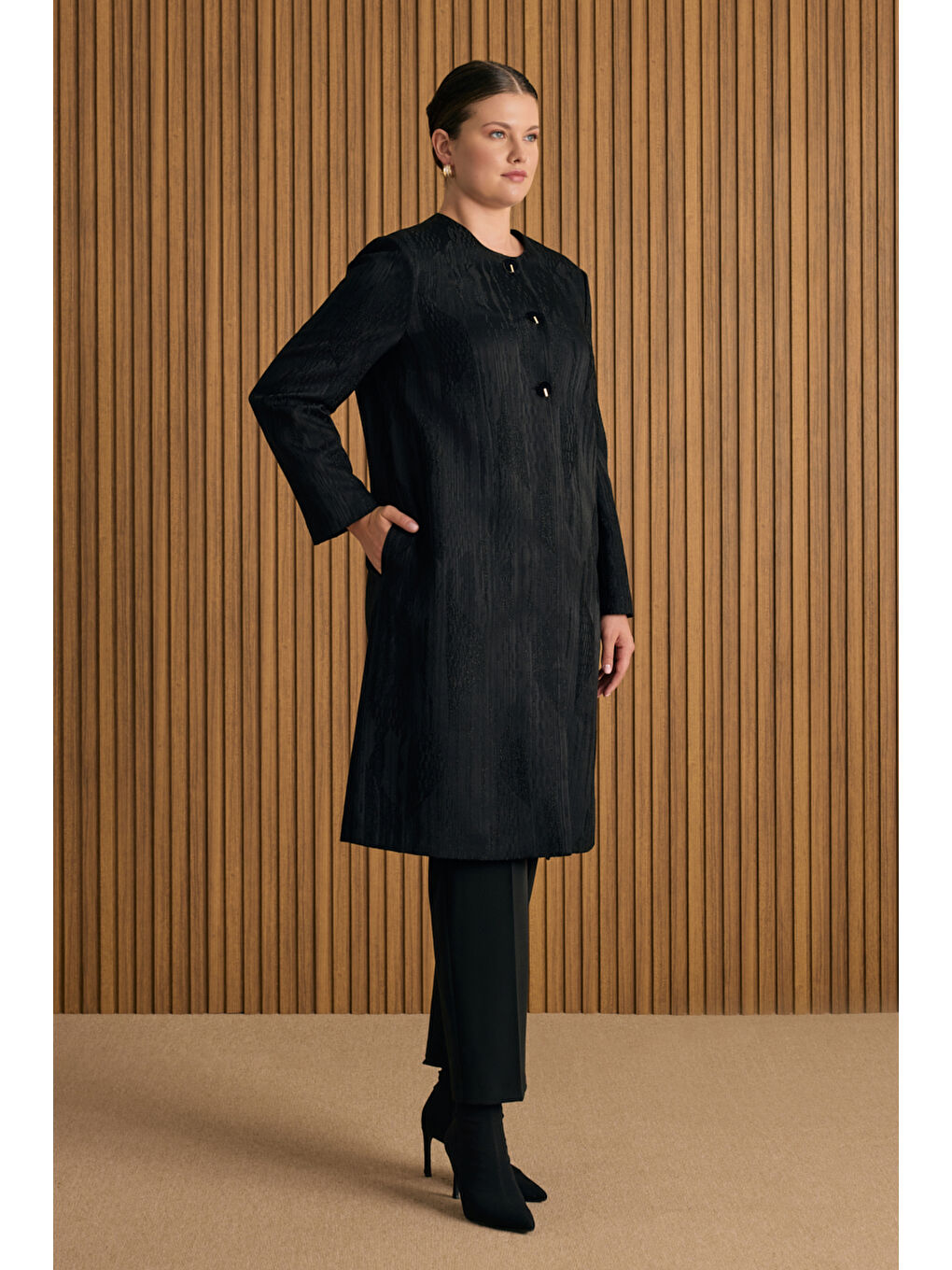 Siyah Özel Dokuma Kumaş Kap-2