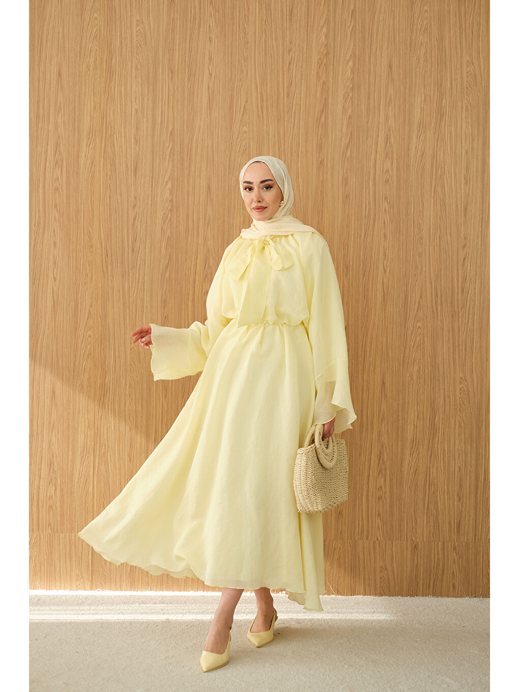 Kadın Tül Kumaş Boyun Bağlamalı Detaylı Bel Bağlamalı Elbise Sarı-1