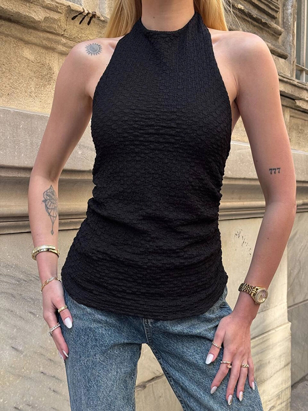 Kadın Siyah Boyundan Bağlamalı Gofre Kumaş Bluz HZL25S-ZK13631-2