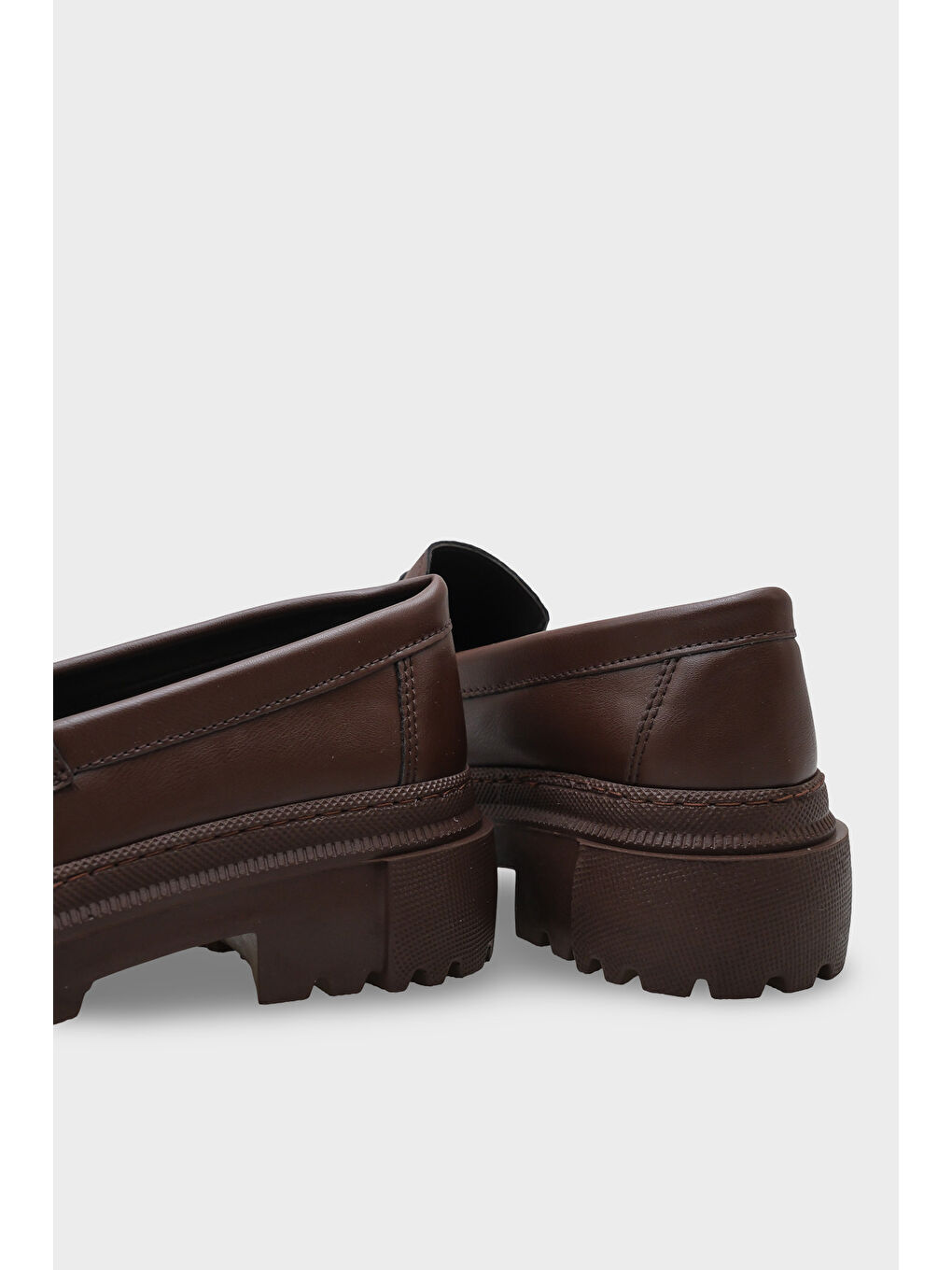 Kahverengi Fania Oval Burunlu Trak Tabanlı Rugan Kadın Loafer-3