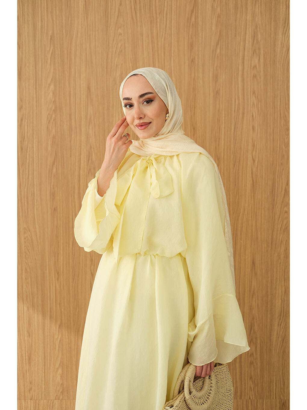Kadın Tül Kumaş Boyun Bağlamalı Detaylı Bel Bağlamalı Elbise Sarı-2
