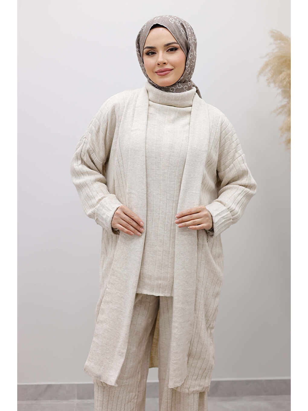 Boğazlı Üçlü Triko Takım TSD260111 Bej-1