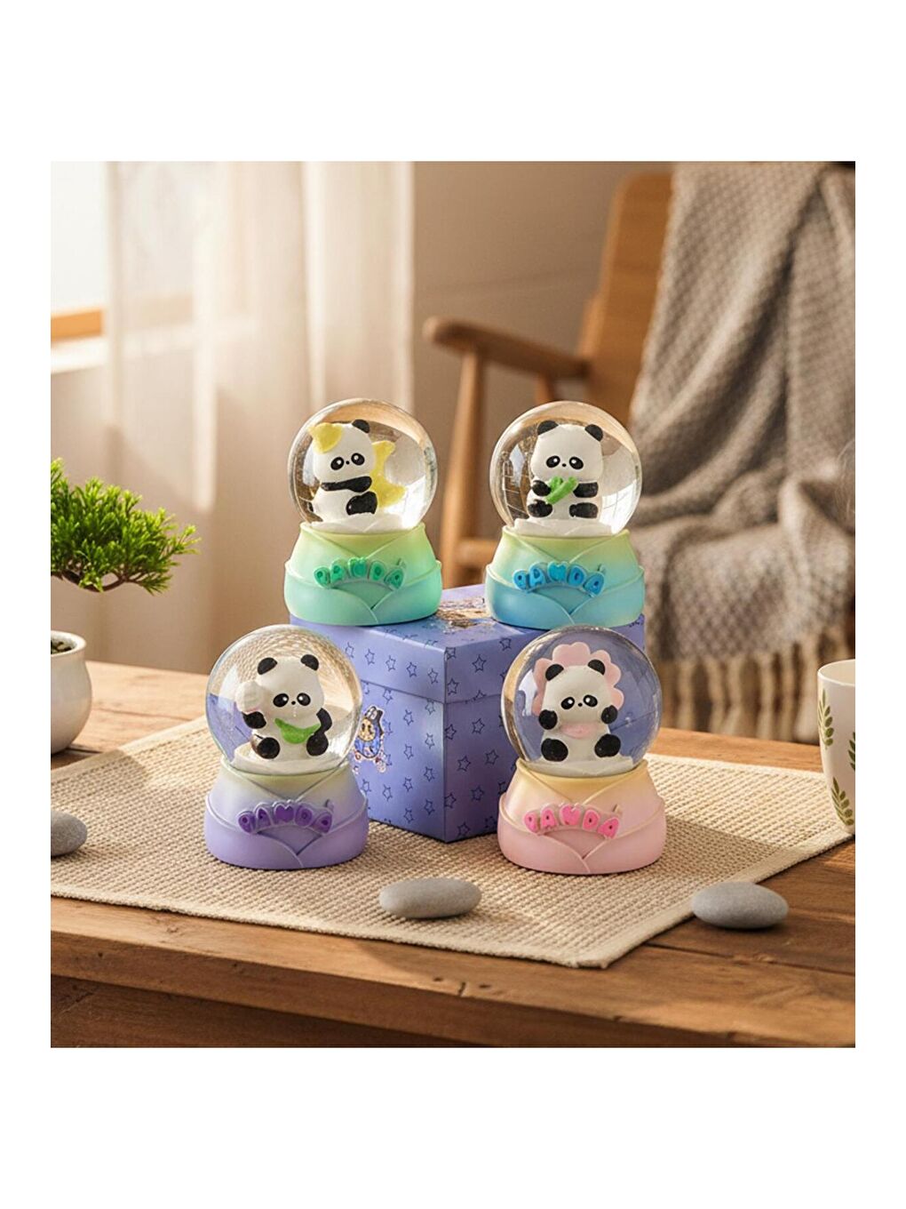 Karışık Panda Orta Boy Işıklı Kar Küresi
