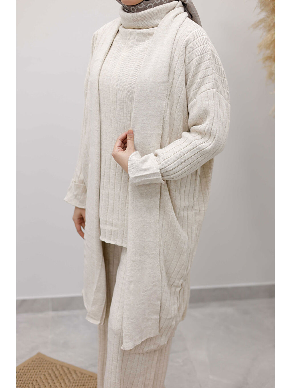 Boğazlı Üçlü Triko Takım TSD260111 Bej-3