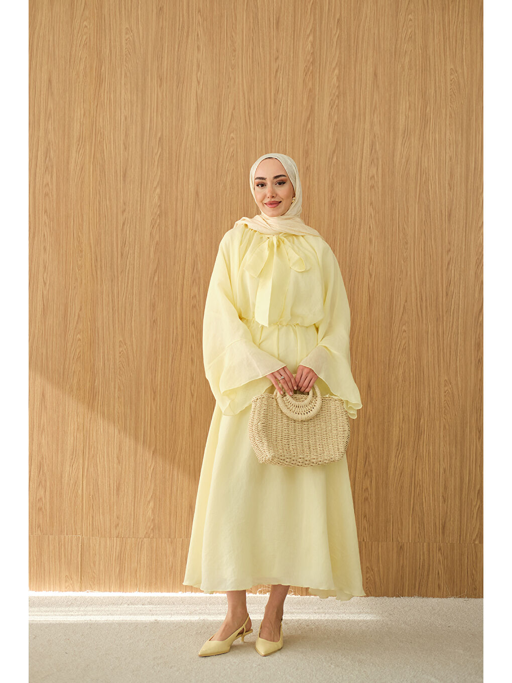 Kadın Tül Kumaş Boyun Bağlamalı Detaylı Bel Bağlamalı Elbise Sarı-4