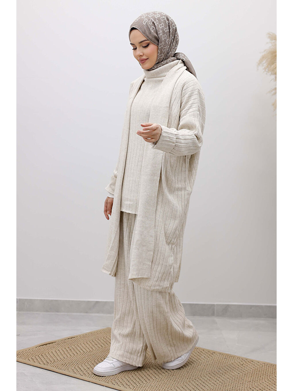 Boğazlı Üçlü Triko Takım TSD260111 Bej-4