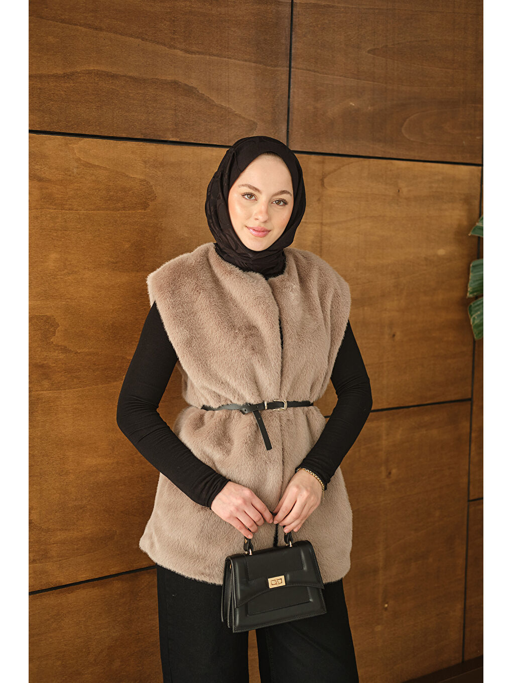 Bej Kadın Kemer Detay Pelüş Yelek Vizon-2