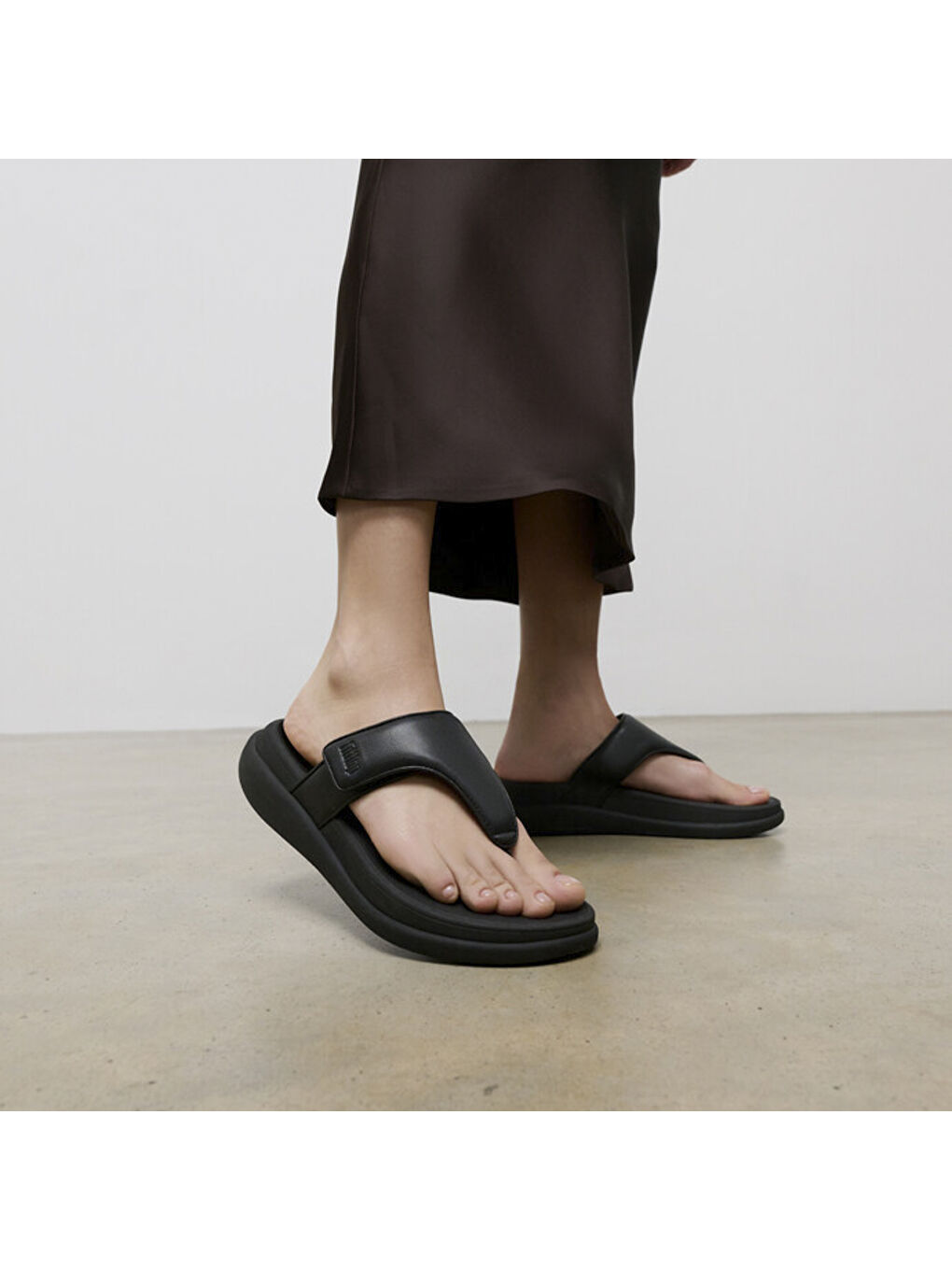 Kadın Siyah Parmak Arası Terlik-3