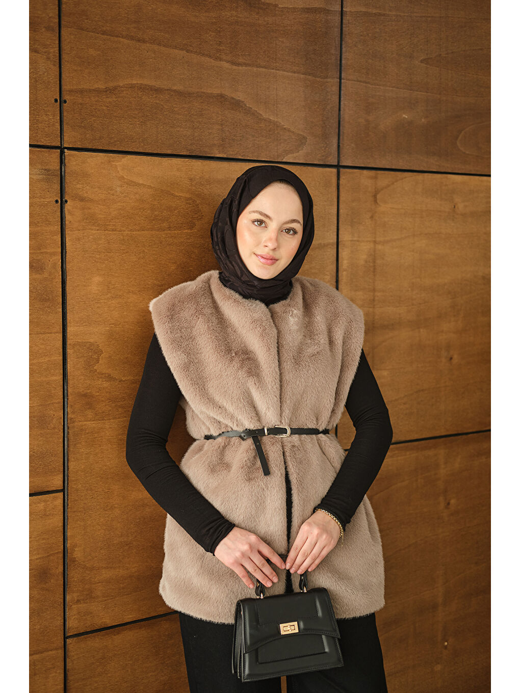 Bej Kadın Kemer Detay Pelüş Yelek Vizon-3