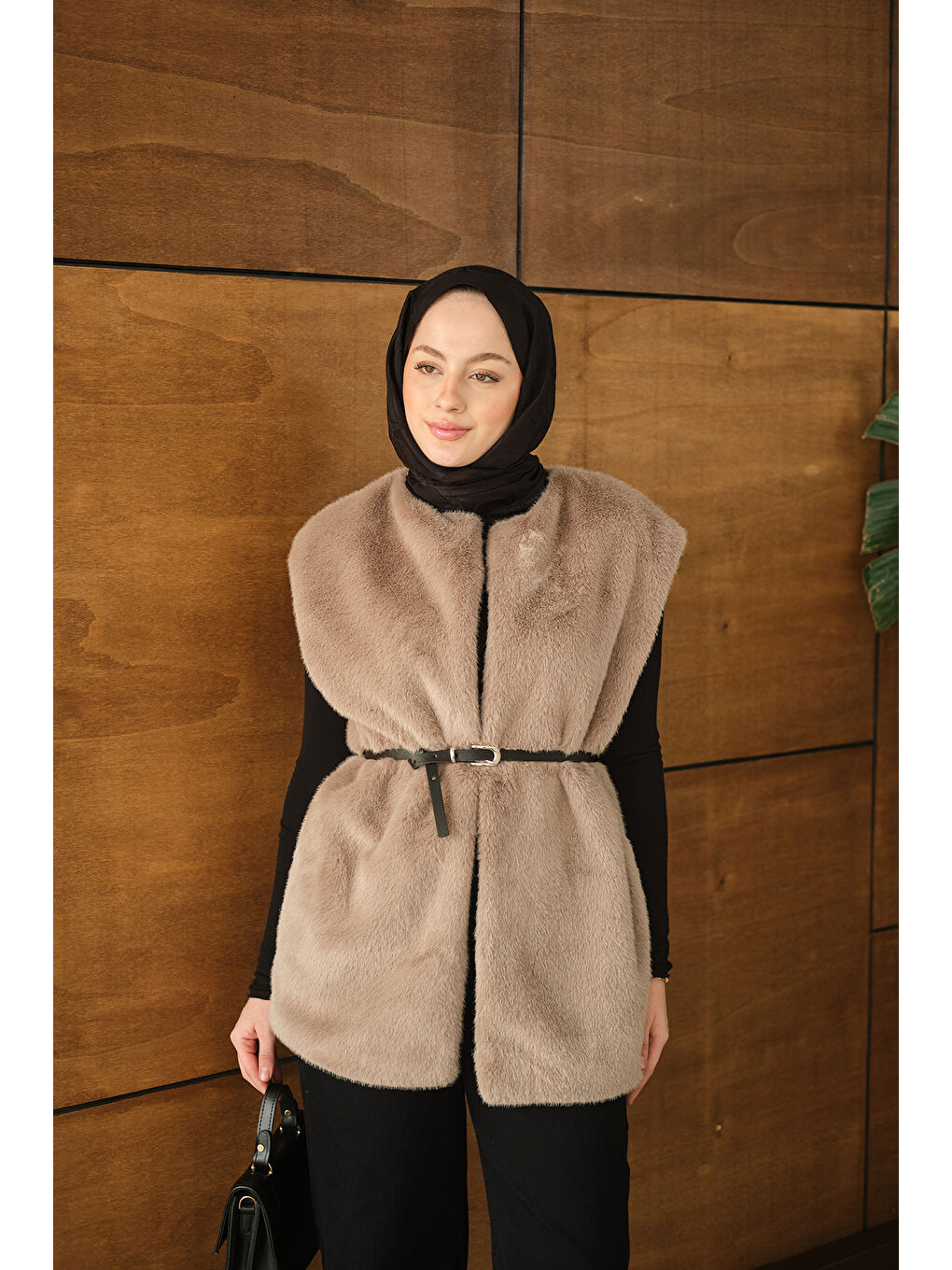 Bej Kadın Kemer Detay Pelüş Yelek Vizon-4