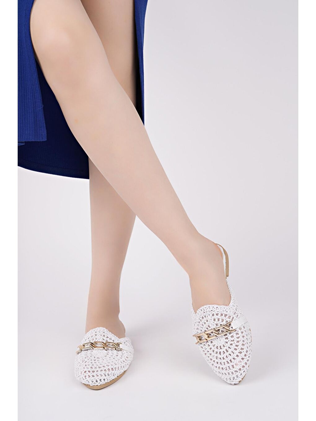 Beyaz HST-40 Tokalı Hasır Kadın Terlik Örgü Dış Mekan ve Ev Terliği