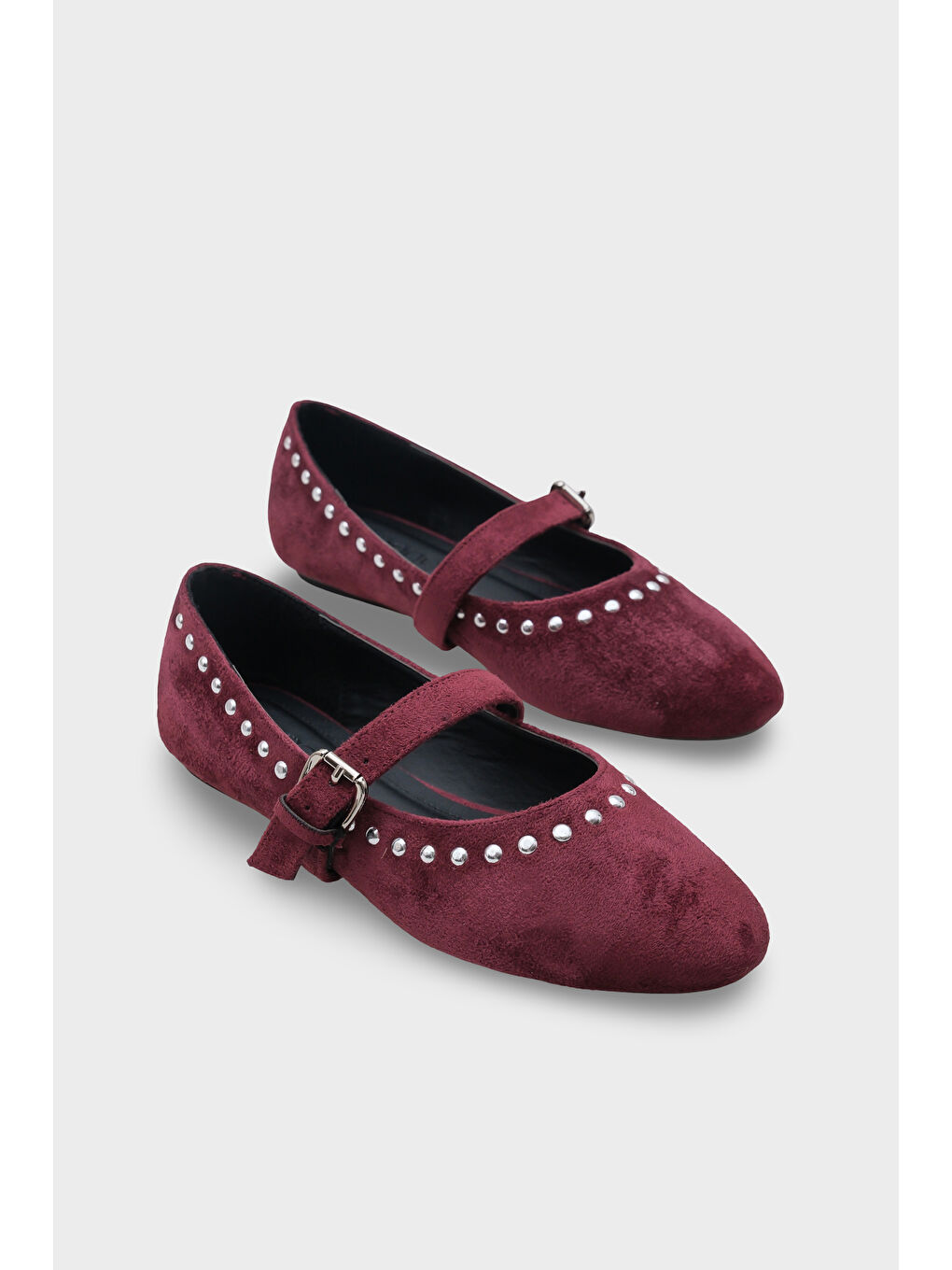 Bordo Penelop Yuvarlak Burunlu Metal Aksesuarlı Tokalı Suni Süet Kadın Babet-1