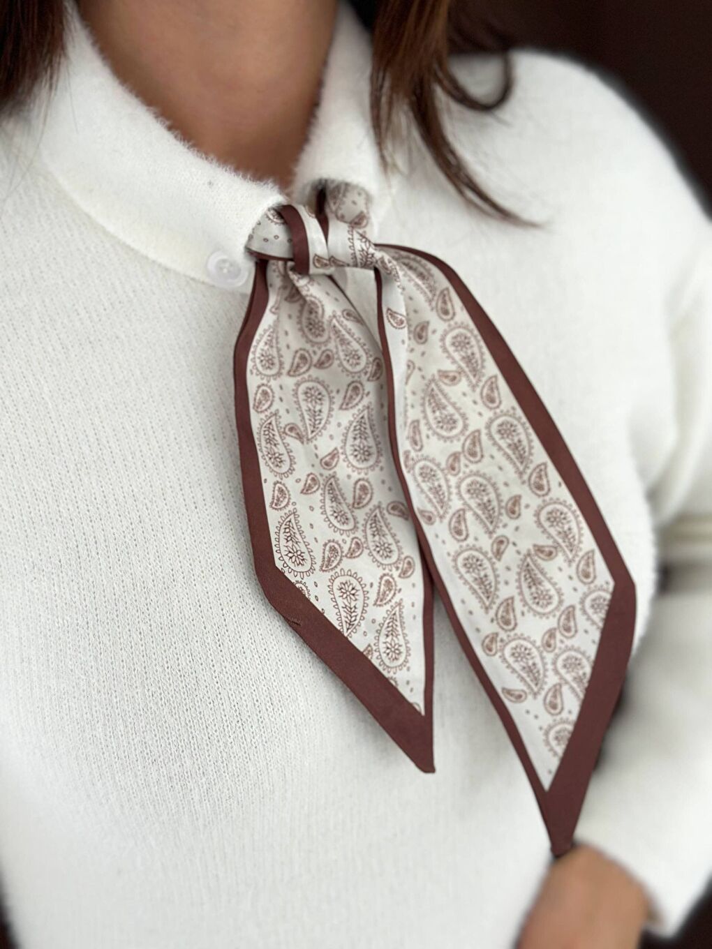 Kadın Ekru Fular Yaka Yumuşak Dokulu Triko Kazak-1