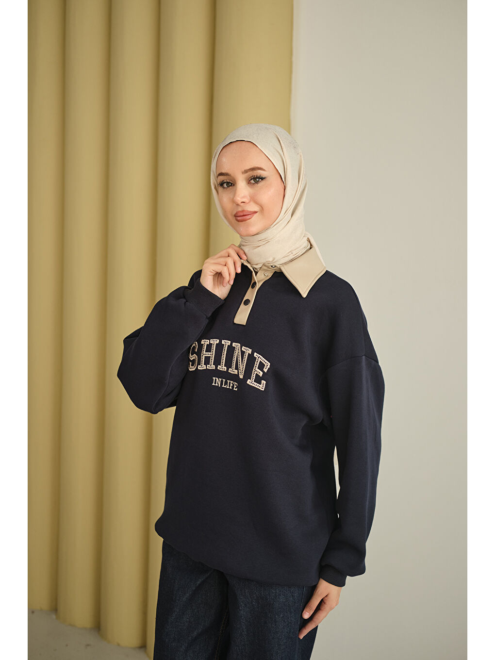 Kadın Deri Yaka Nakışlı Sweat Lacivert