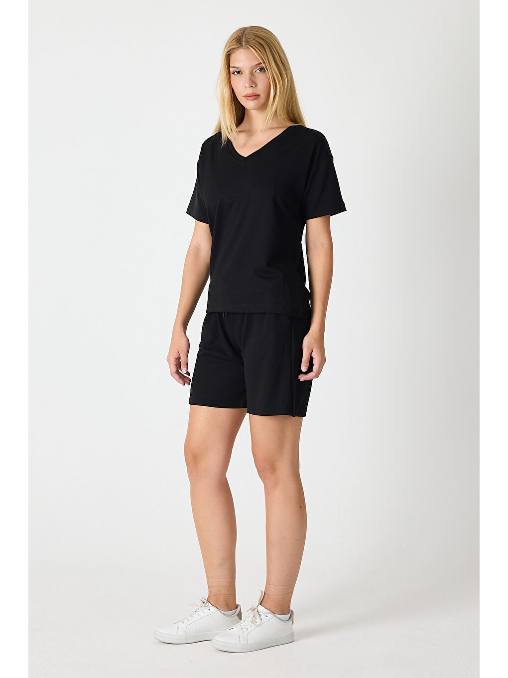 Siyah Kadın V Yaka Kısa Kol Şort Takım 2996-2