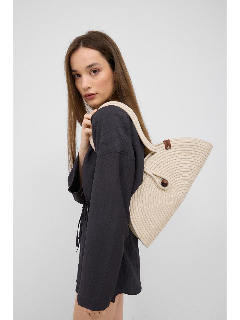 Ekru Paper Düğmeli Handmade Hasır Omuz Çantası Krem-1