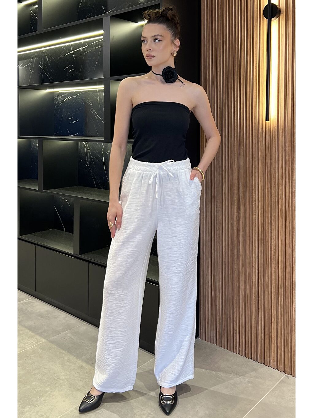Beyaz Kadın Yüksek Bel Cep Taşlı Palazzo Pantolon