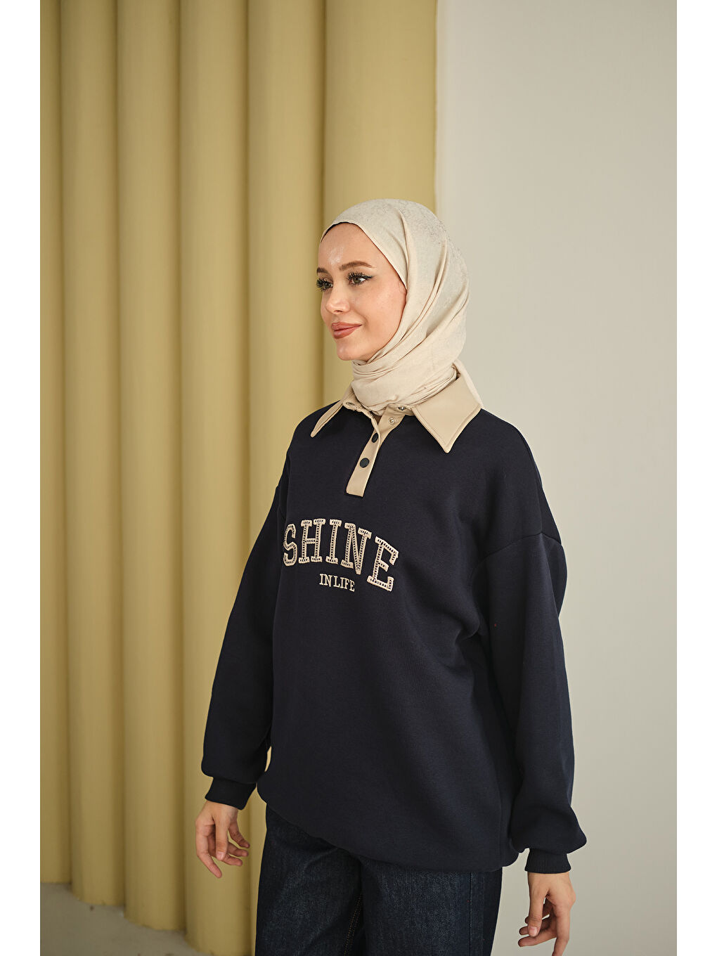 Kadın Deri Yaka Nakışlı Sweat Lacivert-4