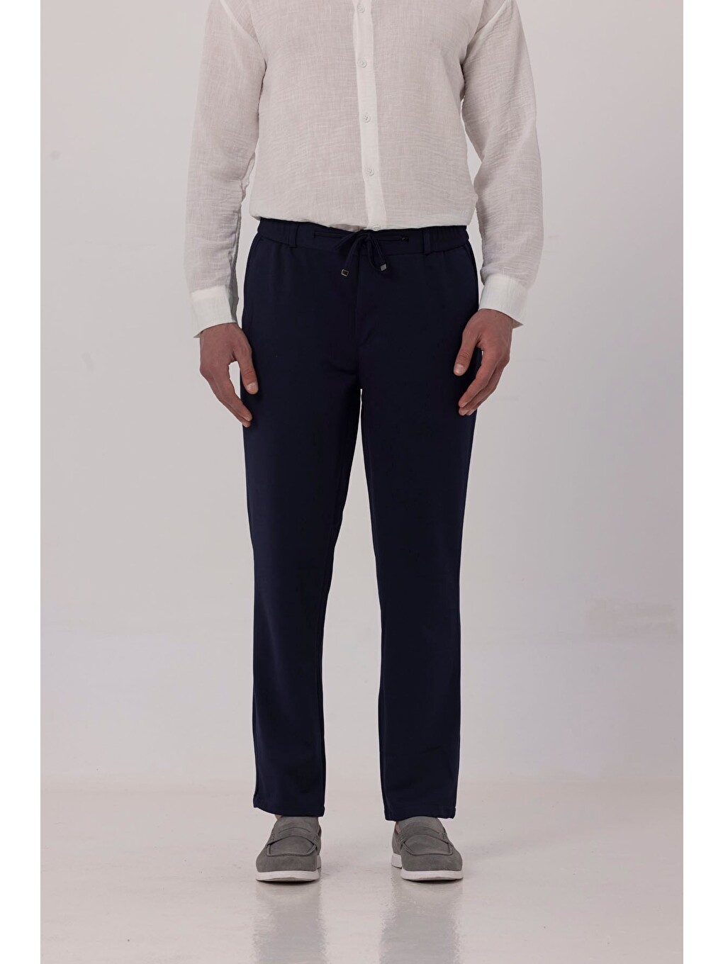 Açık Lacivert Dokulu Arka Lastikli Köprü Kemerli Bağcıklı Slim Fit Jogger Pantolon