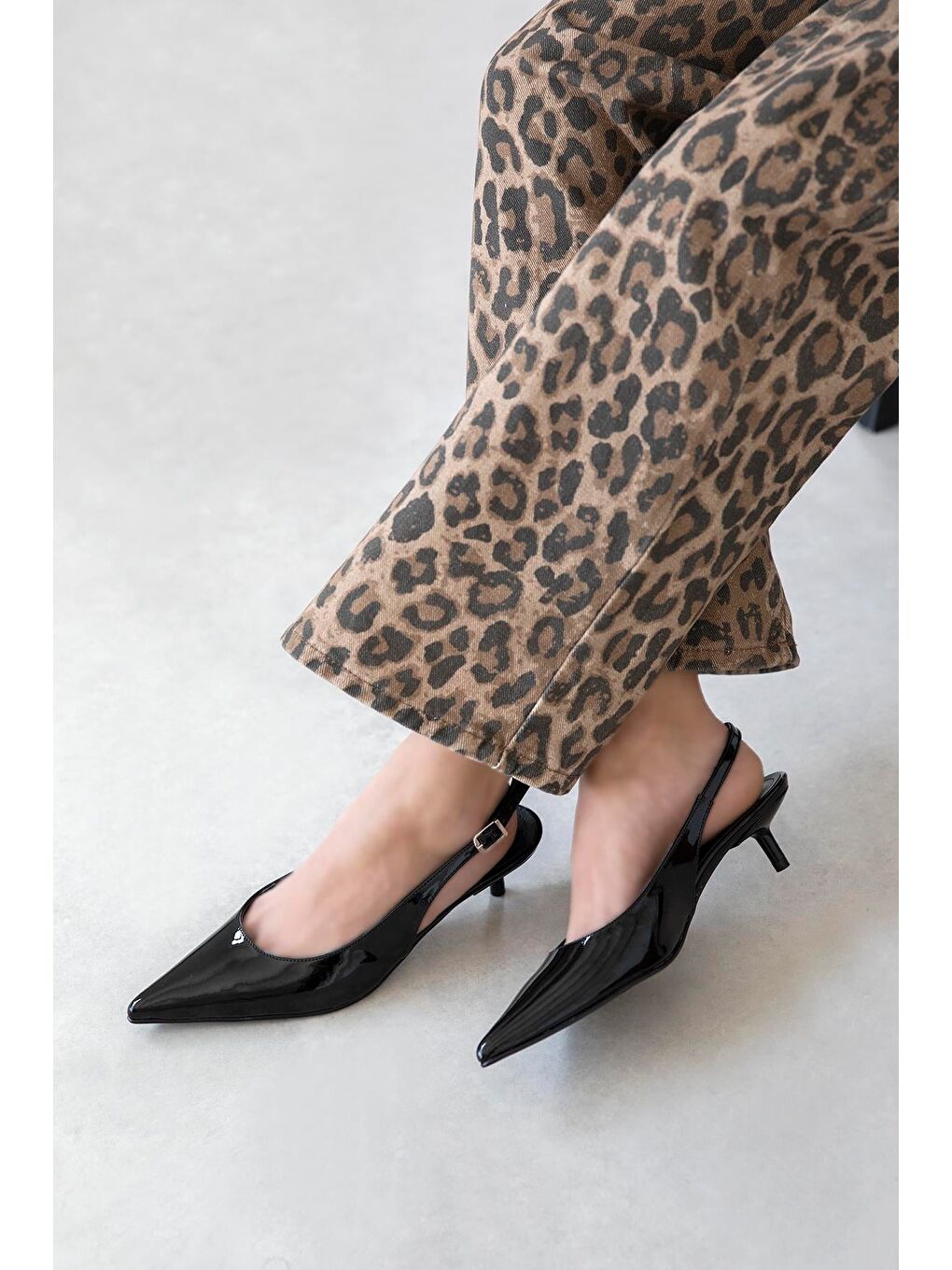 Cuesta Kadın Topuklu Rugan Ayakkabı Siyah-1