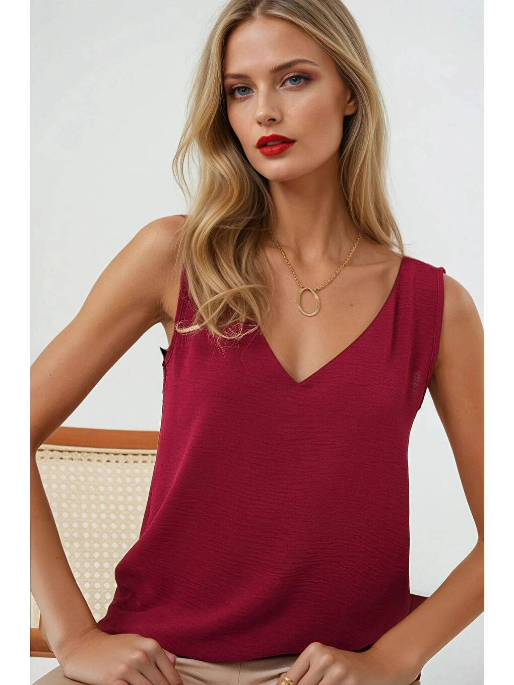 Kadın Bordo V Yaka Sıfır Kol Bluz HZL25S-BD19501