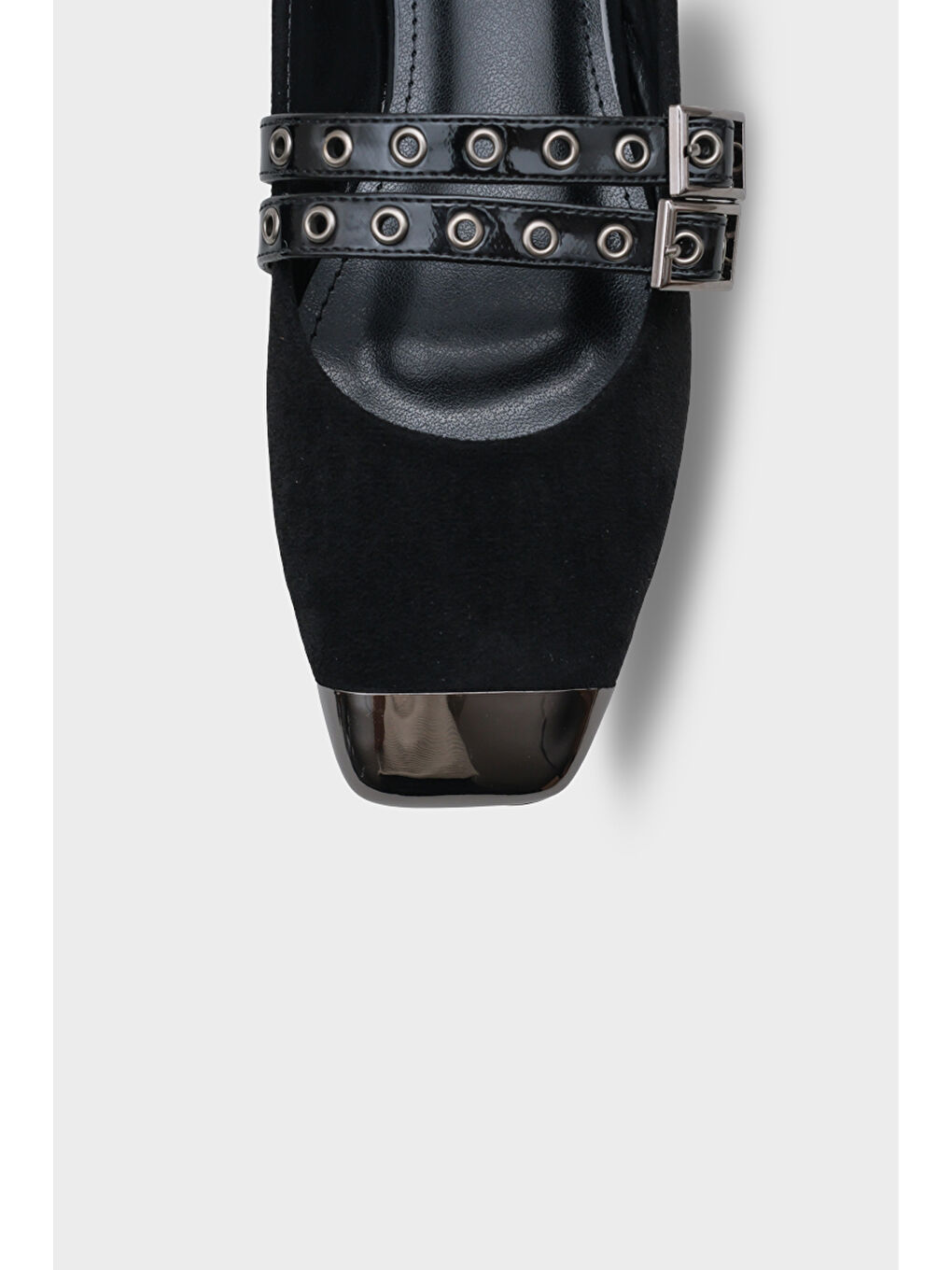 Siyah Erinn Metal Küt Burunlu Taşlı Babet-2