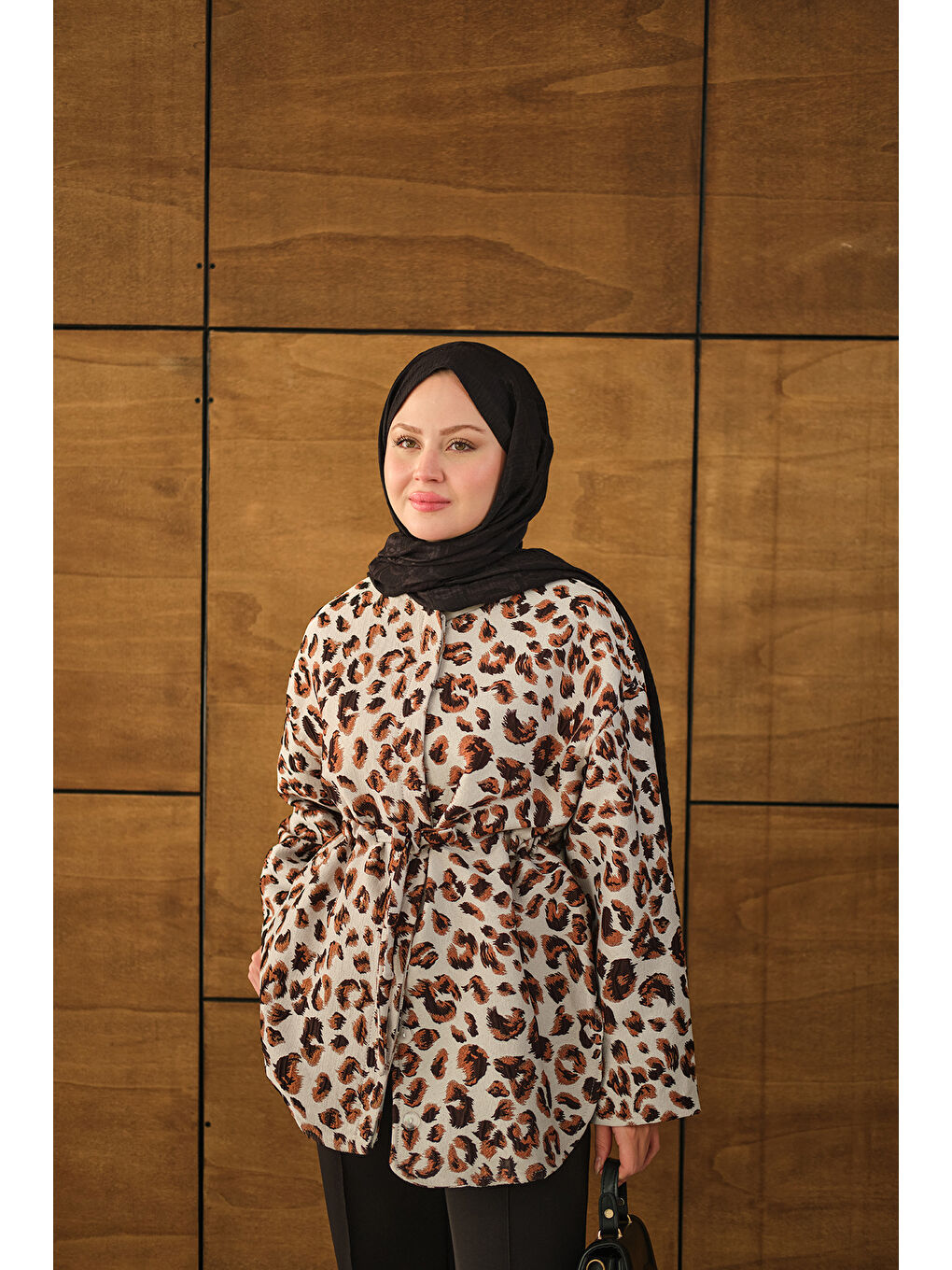 Kadın Yaprak Desen Beli Lastikli Ceket Ekru