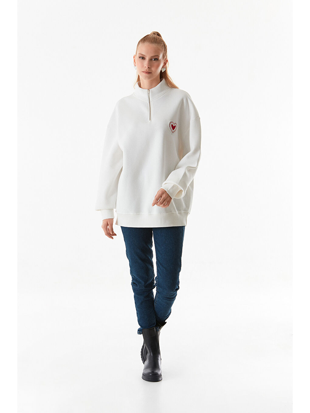 Fullamoda Ekru Kalp Nakışlı Dik Yaka Oversize Sweatshirt - 4