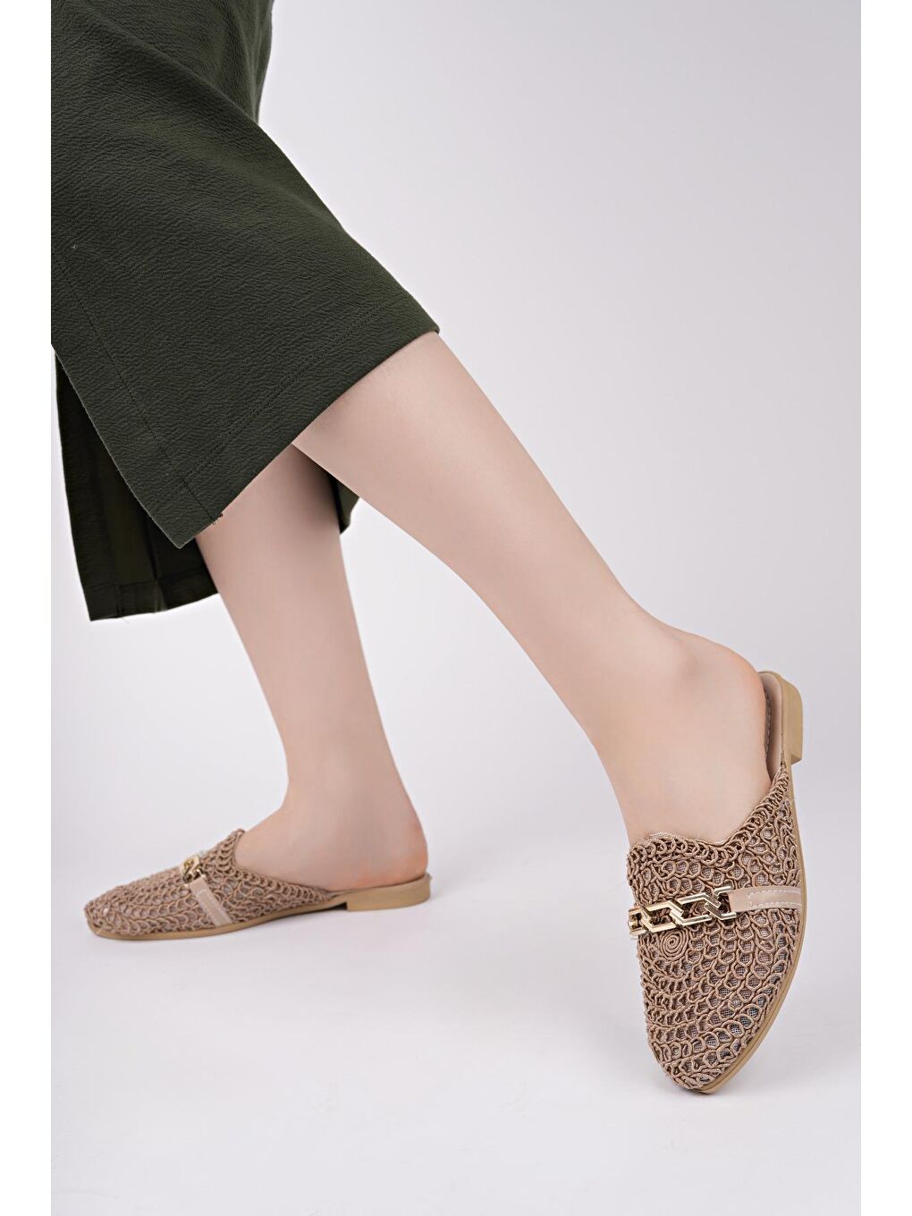 Bej HST-40 Tokalı Hasır Kadın Terlik Örgü Dış Mekan ve Ev Terliği