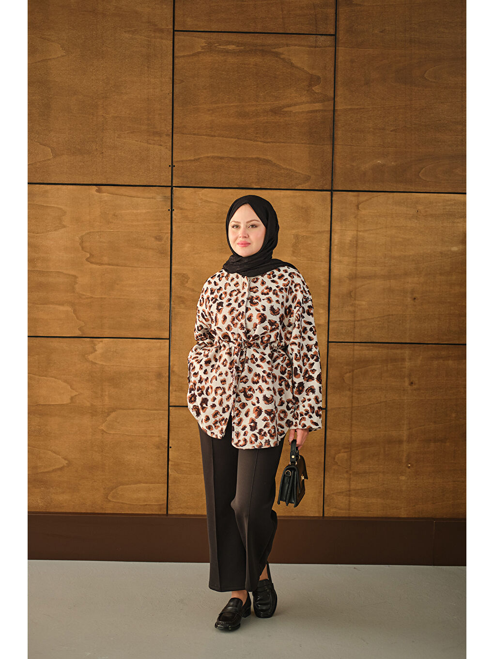 Kadın Yaprak Desen Beli Lastikli Ceket Ekru-4