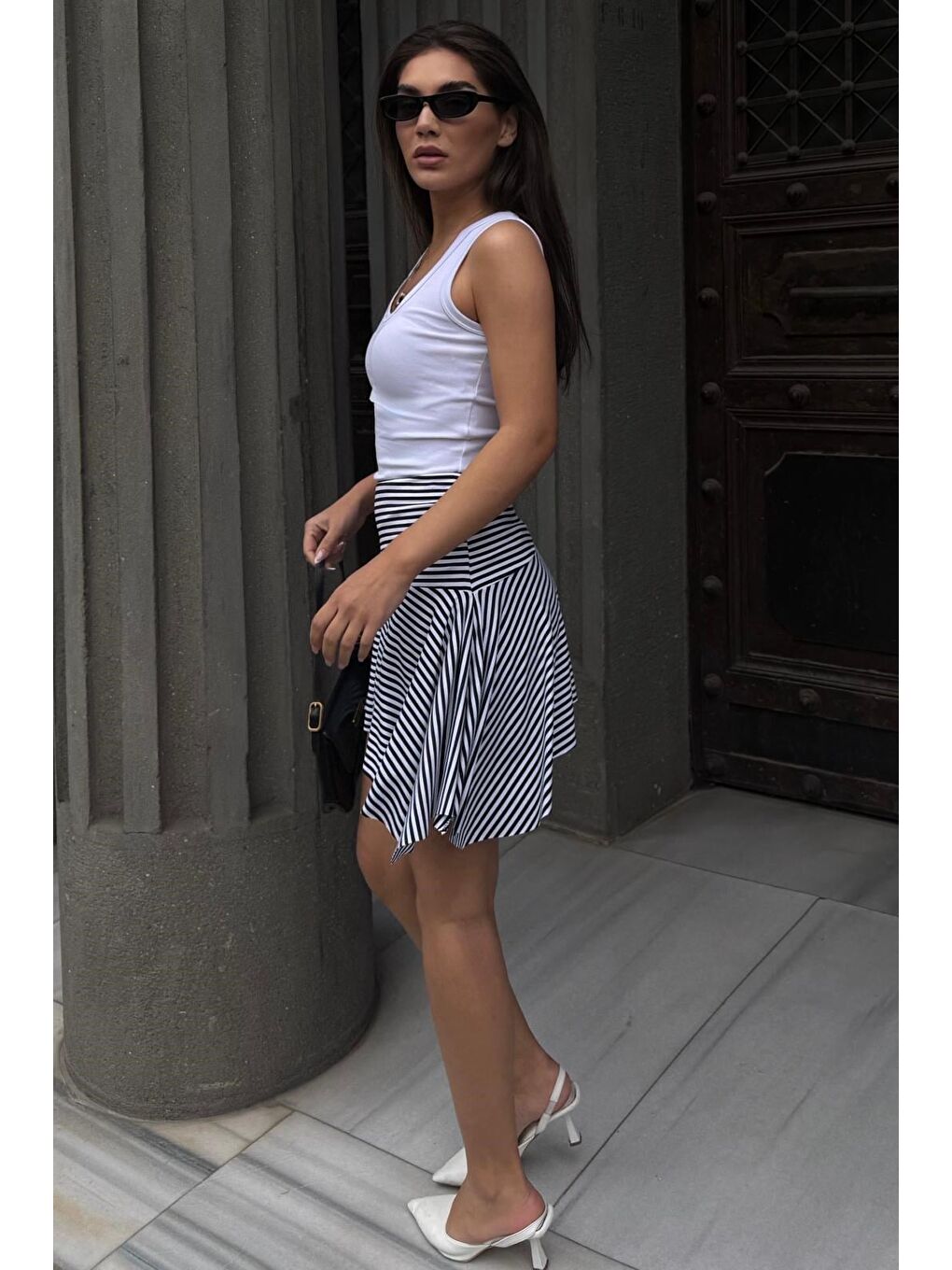 Siyah Çizgili Asimetrik Çizgili Etek Mg2698-2