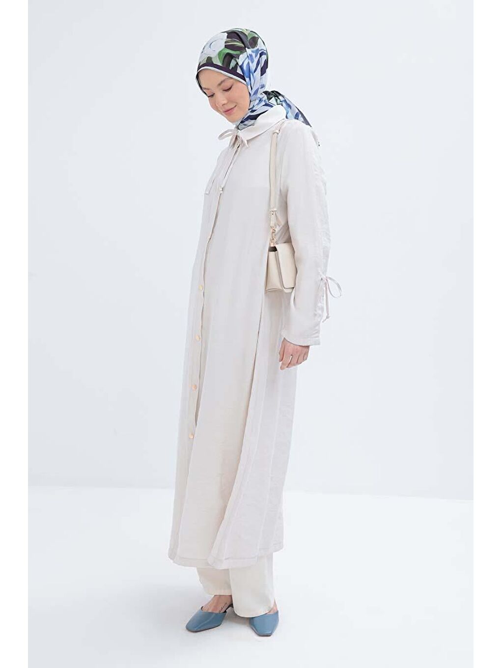 Bej Taş-Kolu Büzmeli Çıtçıtlı Modal Ferace-1