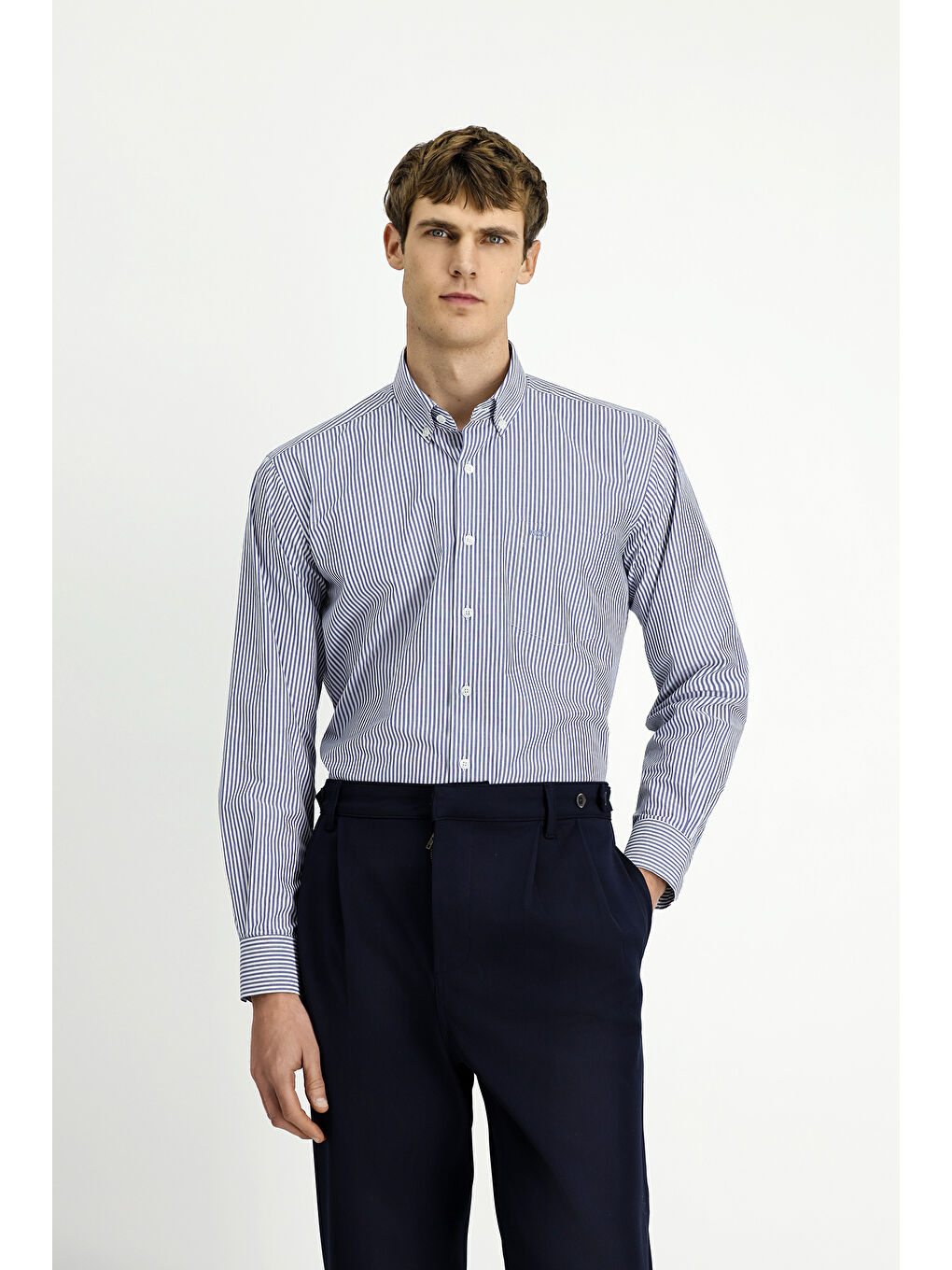 Lacivert Uzun Kol Regular Fit Çizgili Düğmeli Yaka Pamuklu Kolay Ütülenebilir Gömlek