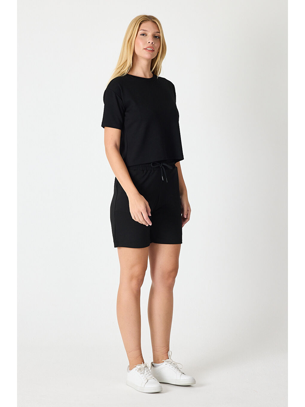 Siyah Kadın Bisiklet Yaka Kısa Kol Şort Takım 2995-1