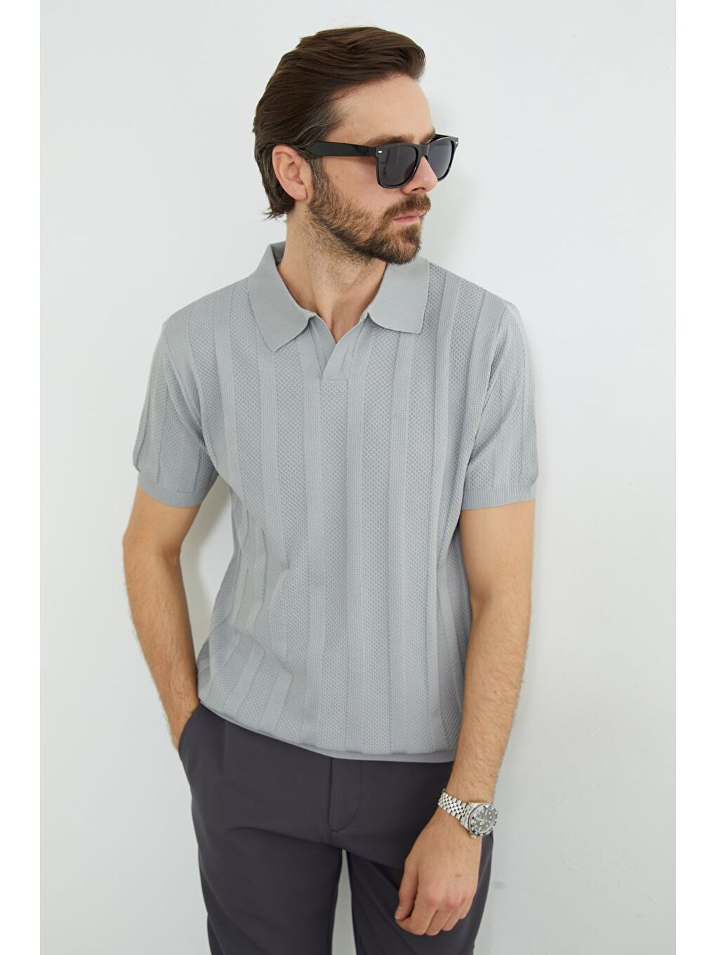 Gri Desenli Apaş Yaka Triko Tişört-3