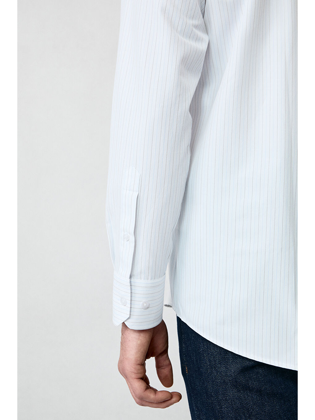 Beyaz Uzun Kol Klasik Çizgili Pamuklu Kolay Ütülenebilir Gömlek-4