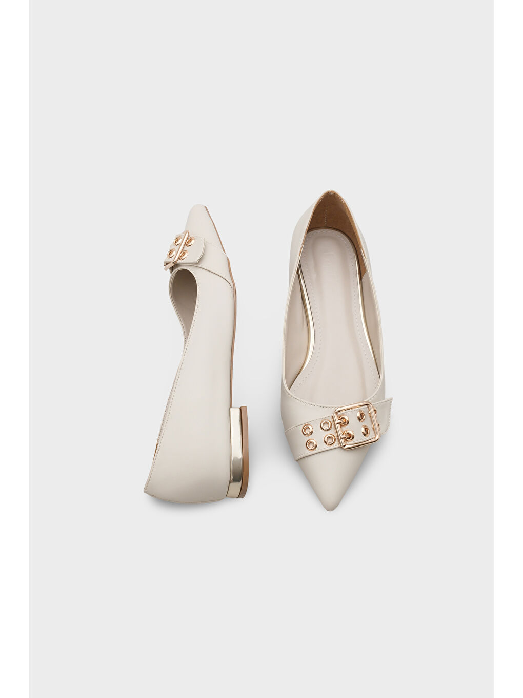 Ekru Krissie Sivri Burunlu Kısa Topuklu Metal Aksesuarlı Kadın Babet-4