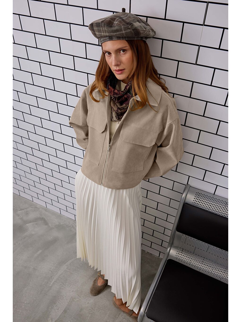 Kısa Süet Ceket Bej