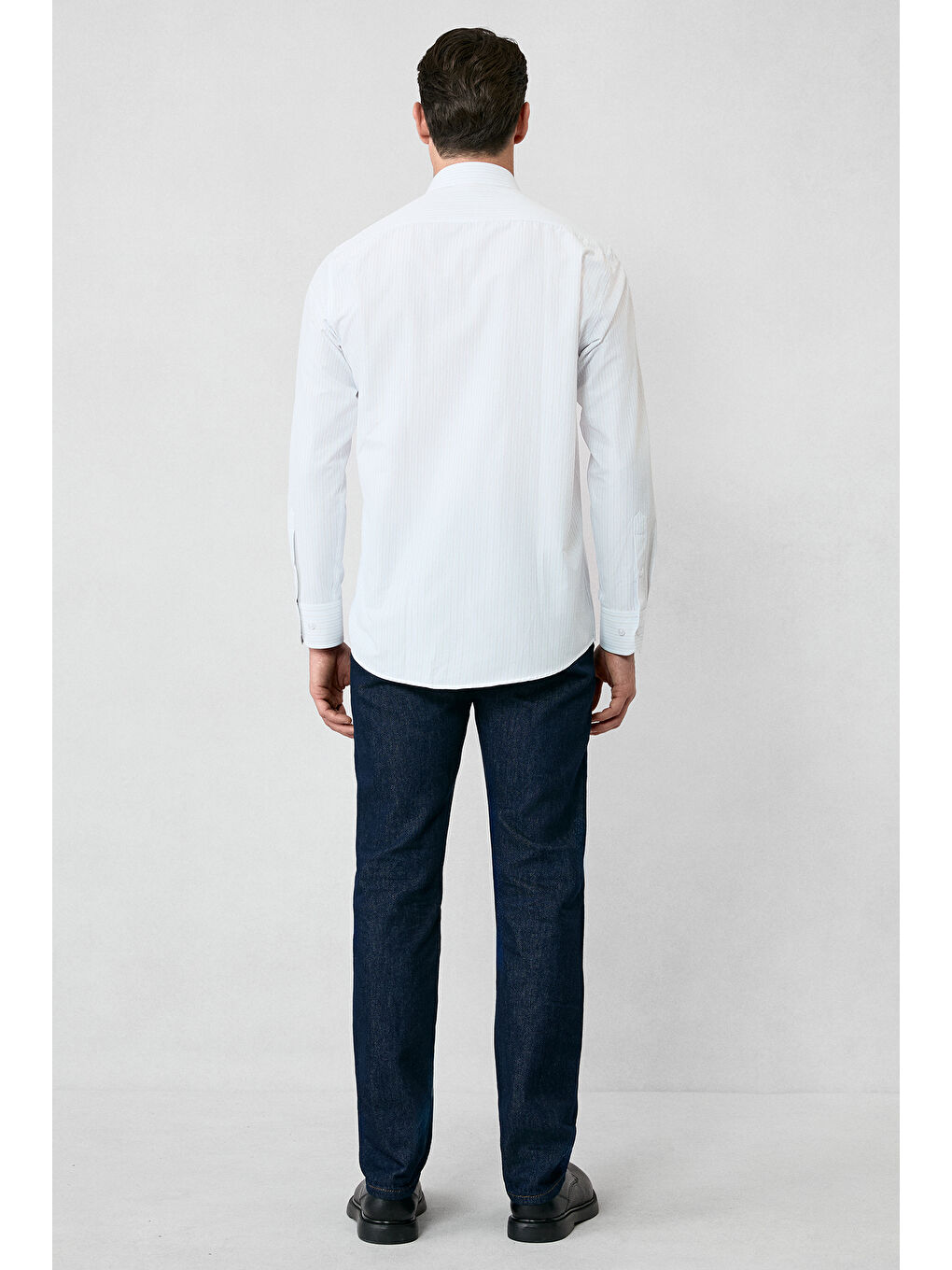 Beyaz Uzun Kol Klasik Çizgili Pamuklu Kolay Ütülenebilir Gömlek-7