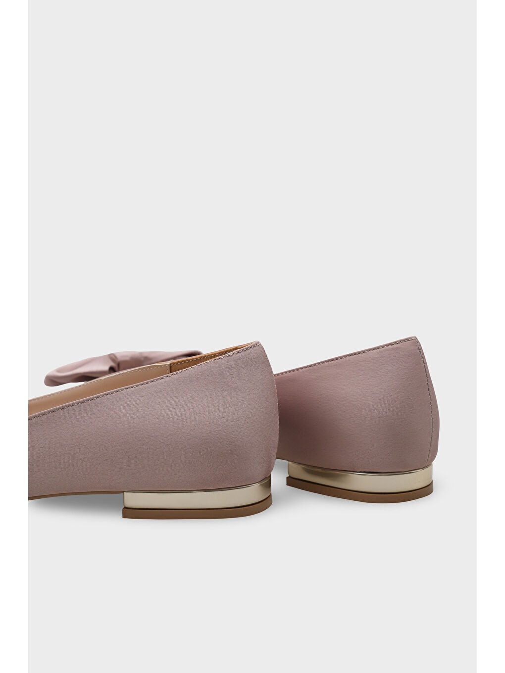 Bej Zelma Sivri Burunlu Kısa Topuklu Fiyonklu Saten Kadın Babet-4