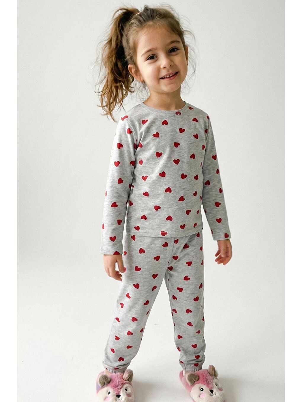 Kız Çocuk Pijama Takımı Kalp Desenli Açık Gri Melanj (4-7 Yaş)