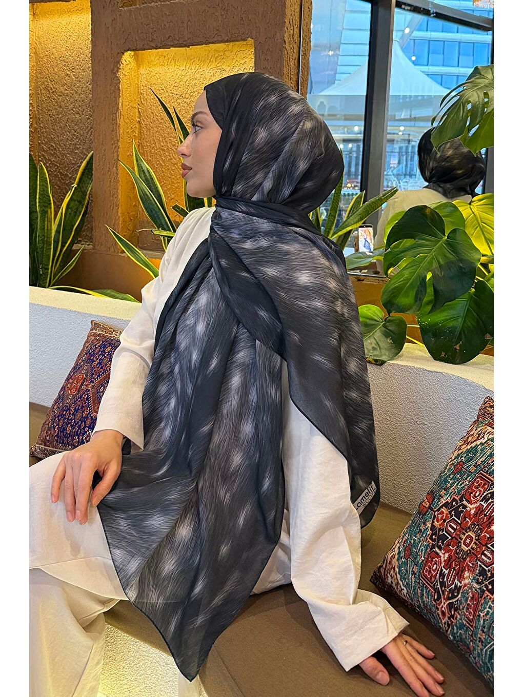 Ceylan Desen Soft Şal Siyah-3